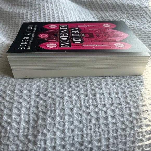 The Veiled Kingdom and The Hunted Heir Books - Picture 2 of 2